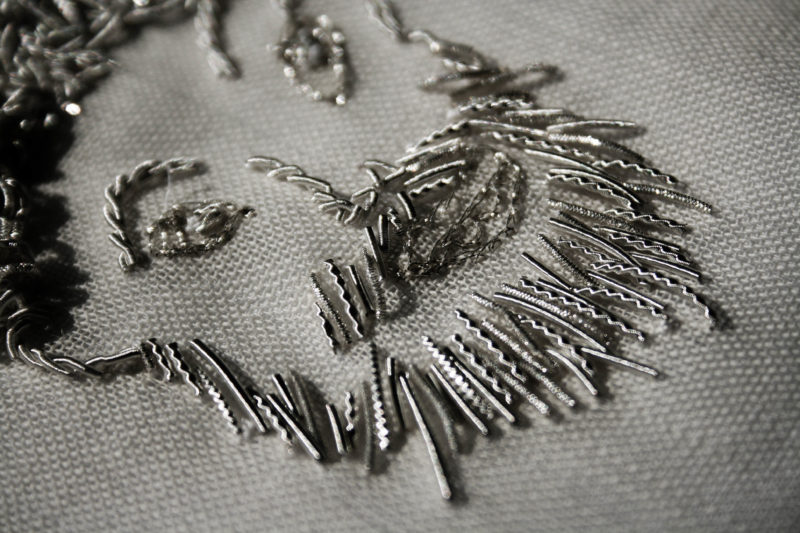 melaine-broderie-argent-2